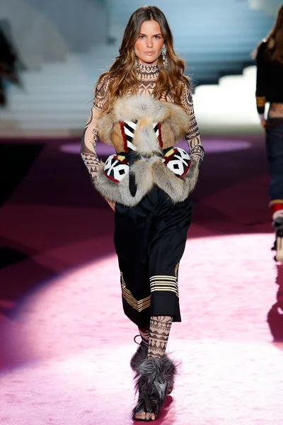 Look 25